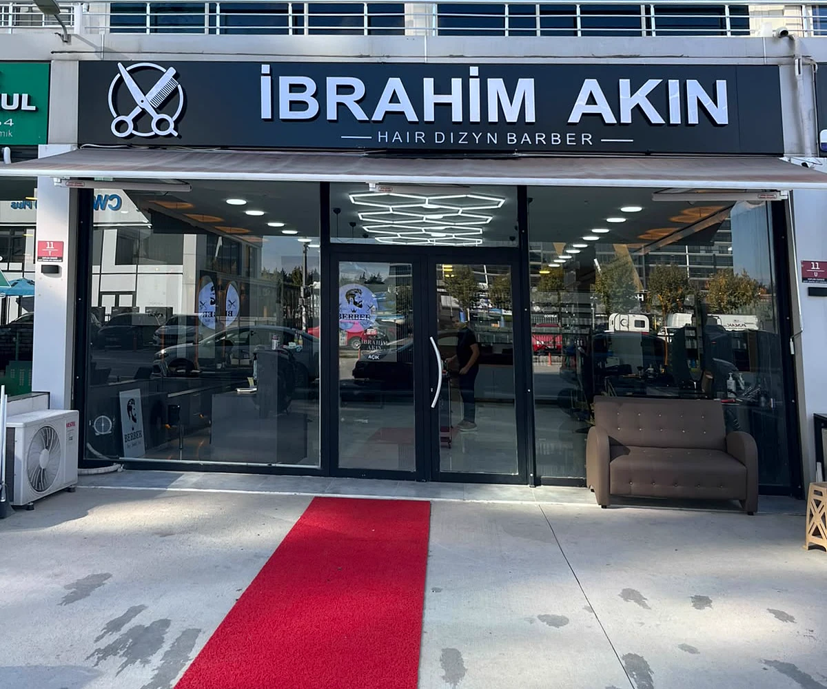 İbrahim Akın Barber dış cephe ve tabela, Kaplan Caddesi No:11/T Eryaman